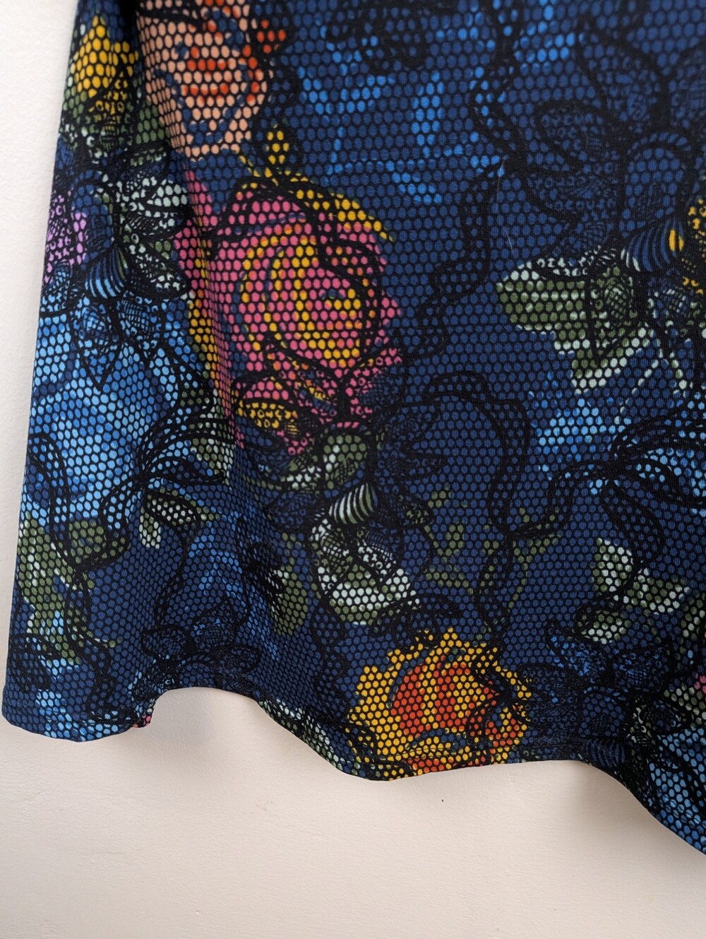 LulaRoe Blue Green Maxi Multi Floral Honeycomb Net Skirt 3XL Relaxed Boho - Picture 3 of 8